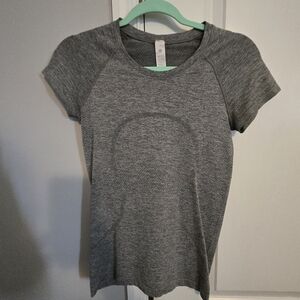 Lululemon Swiftly Tech Short-Sleeve Shirt 2.0Hip Length